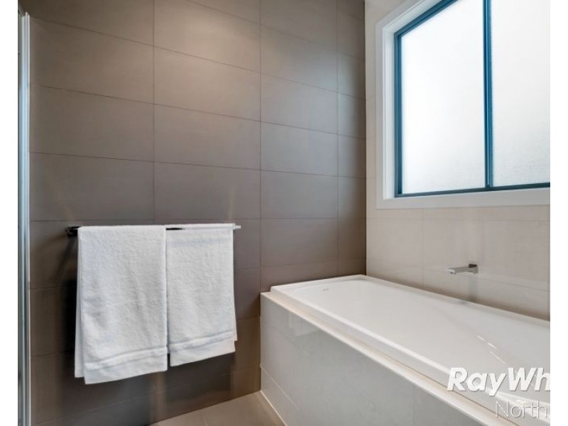 11 Cheryl Avenue, Valley View SA 5093