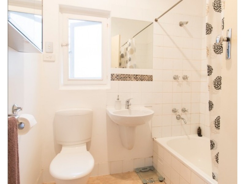 10 Guildford Street, Clearview SA 5085