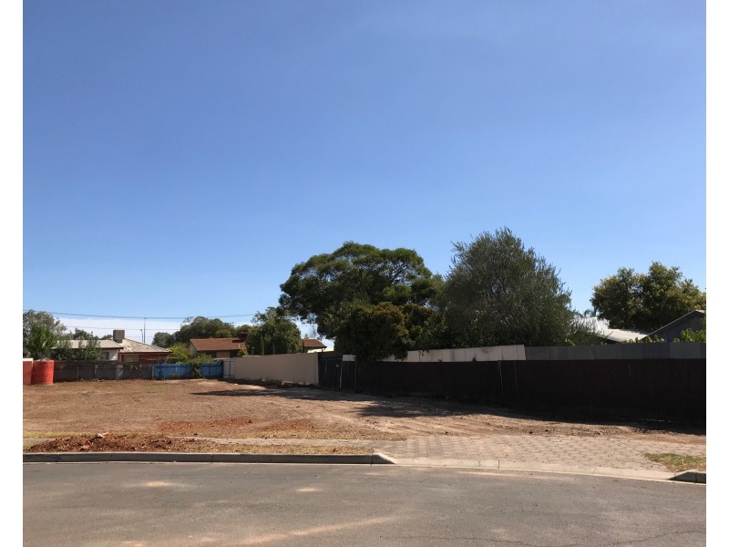 5 Spenfeld Court, Valley View SA 5093