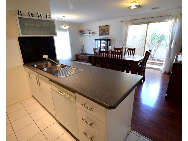 14 Lancelot Grove, Burton SA 5110