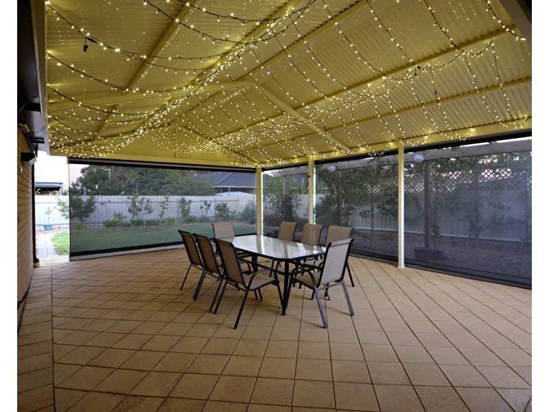 14 Lancelot Grove, Burton SA 5110