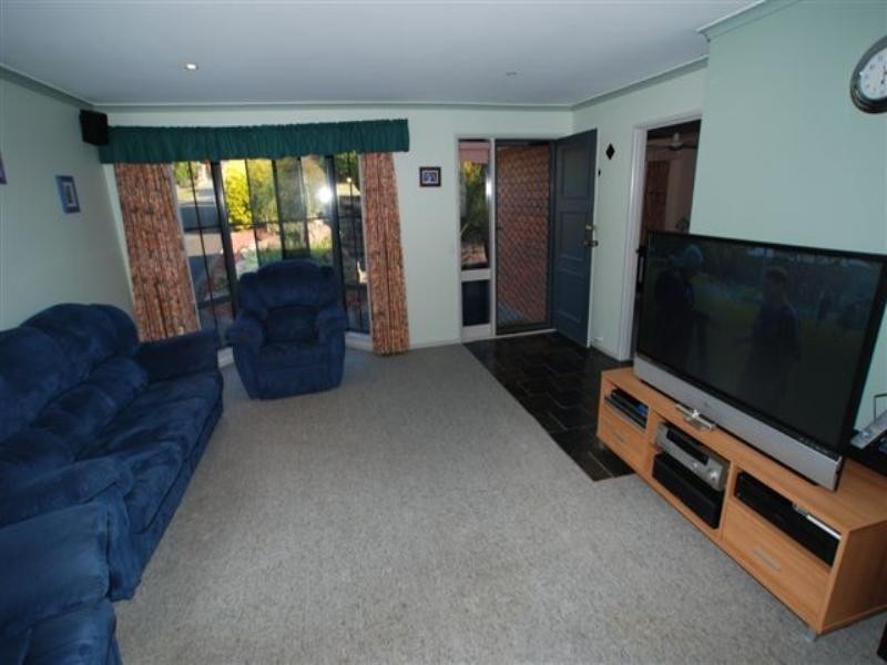 26 Burford Crescent, Redwood Park SA 5097