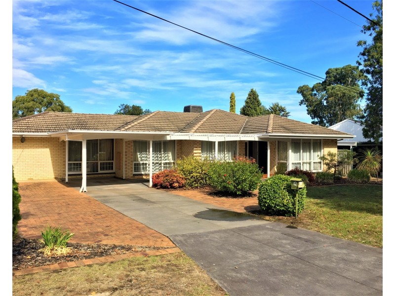 12 Greenway Drive, Surrey Downs SA 5126
