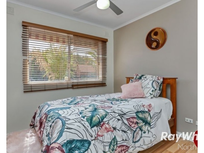 9 Flockhart Avenue, Valley View SA 5093