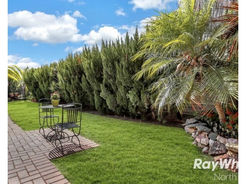 9 Flockhart Avenue, Valley View SA 5093