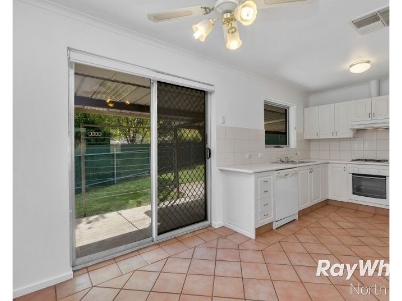 4 Wakefield Crescent, Redwood Park SA 5097