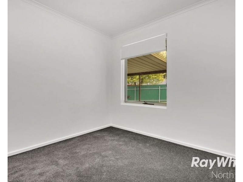 4 Wakefield Crescent, Redwood Park SA 5097