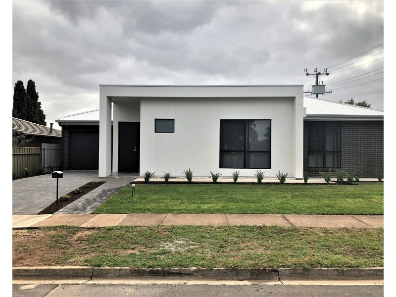 33 The Parade, Holden Hill SA 5088