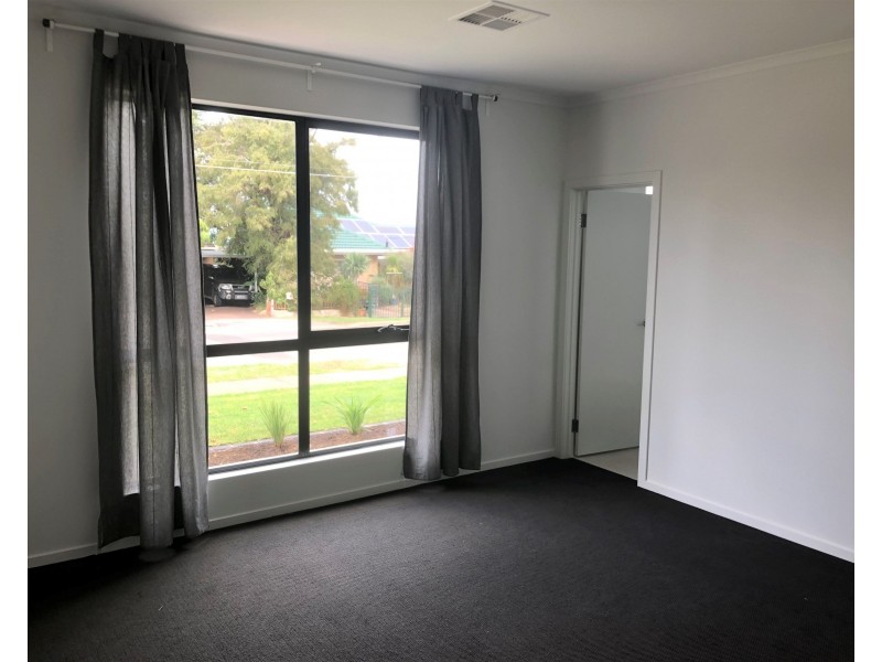 33 The Parade, Holden Hill SA 5088