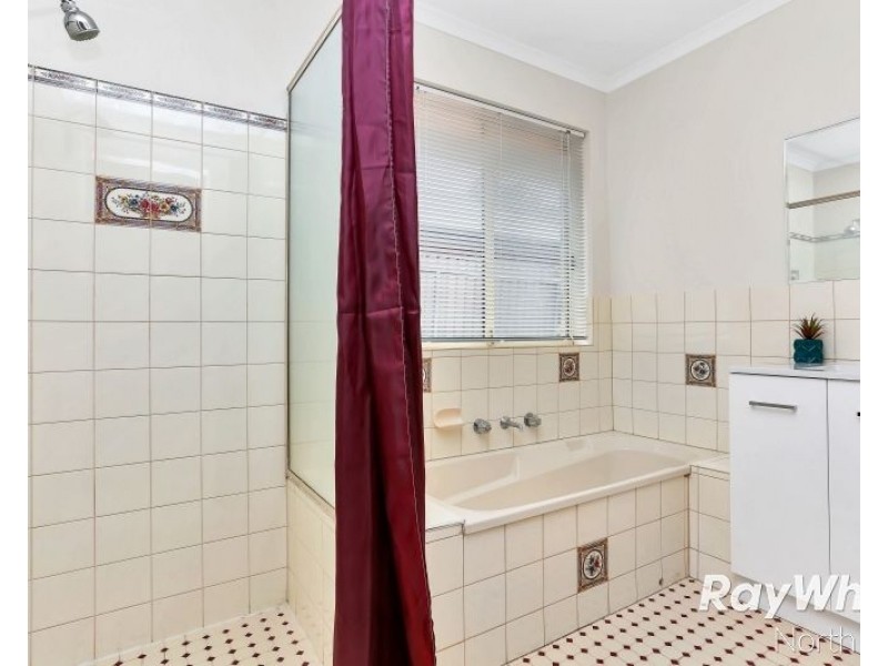 6 Debenham Court, Greenwith SA 5125