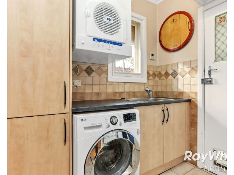 22 Avis Court, Valley View SA 5093