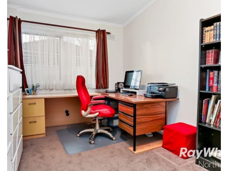 25 Lancaster Avenue, Valley View SA 5093