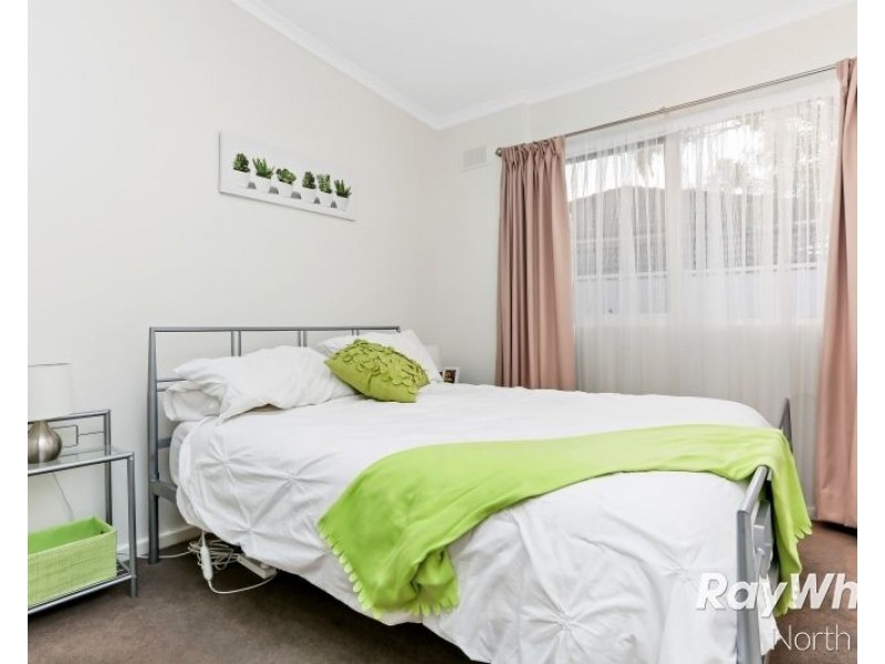 25 Lancaster Avenue, Valley View SA 5093