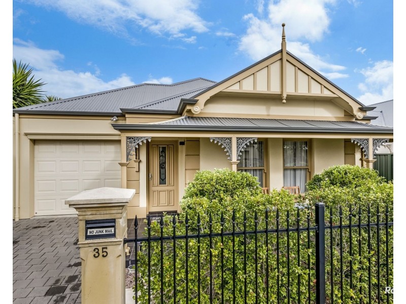 35 Hindmarsh Circuit, Mawson Lakes SA 5095