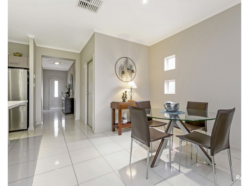 35 Hindmarsh Circuit, Mawson Lakes SA 5095