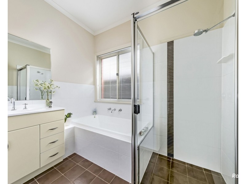 35 Hindmarsh Circuit, Mawson Lakes SA 5095