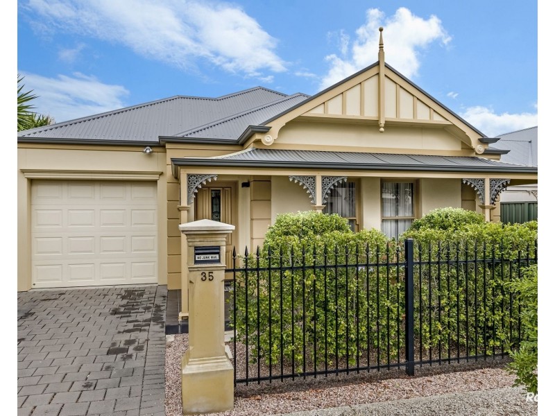 35 Hindmarsh Circuit, Mawson Lakes SA 5095