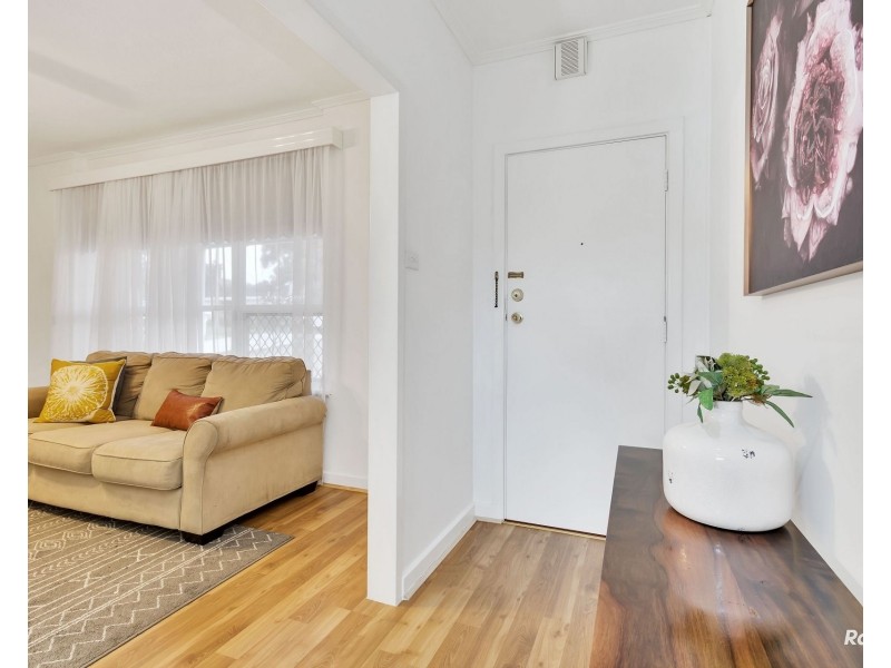 10 Greensview Road, Banksia Park SA 5091