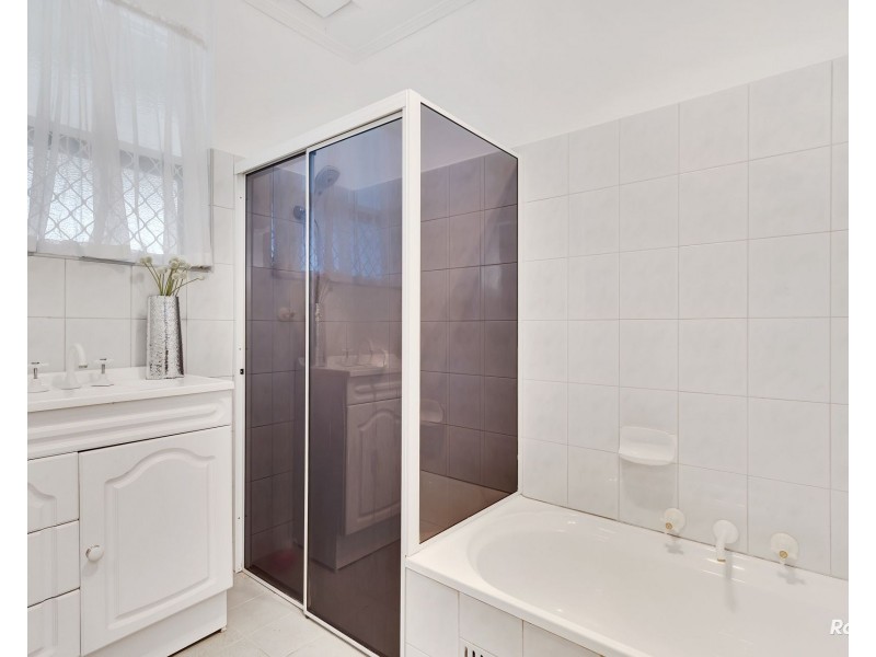 10 Greensview Road, Banksia Park SA 5091