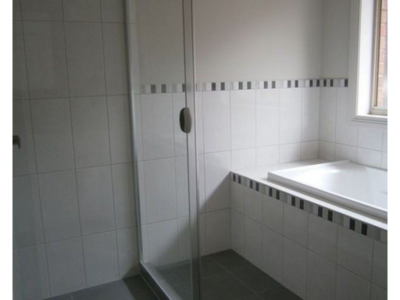 24 Woodfalls Road, Elizabeth Vale SA 5112