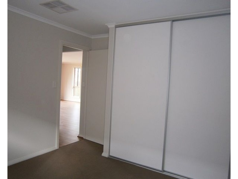 24 Woodfalls Road, Elizabeth Vale SA 5112