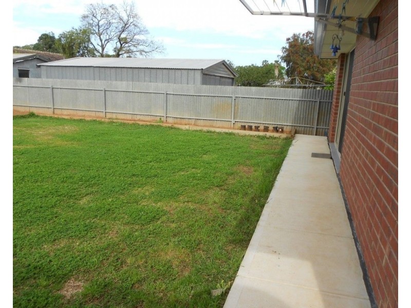 24 Woodfalls Road, Elizabeth Vale SA 5112