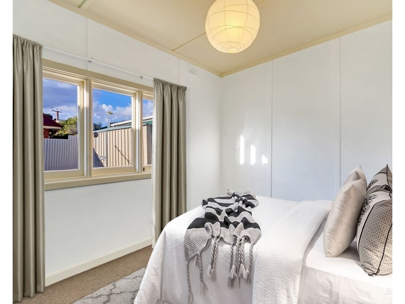 4 Fleet Avenue, Hillcrest SA 5086