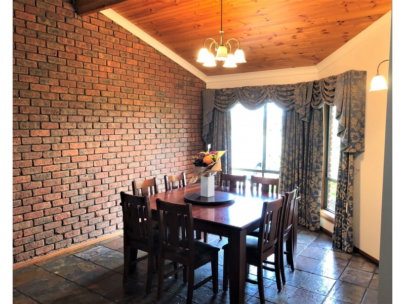 10 Anne Marie Court, Golden Grove SA 5125