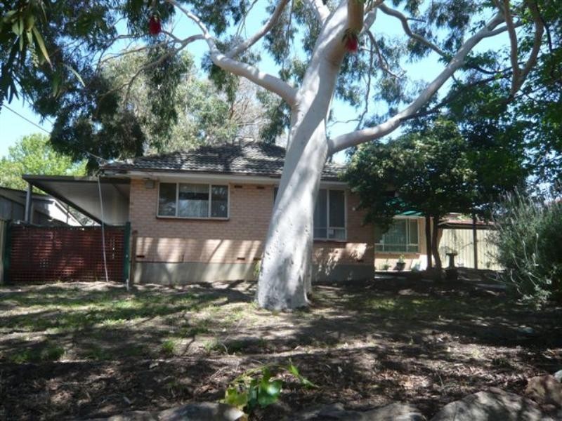 15 Lema Avenue, Fairview Park SA 5126