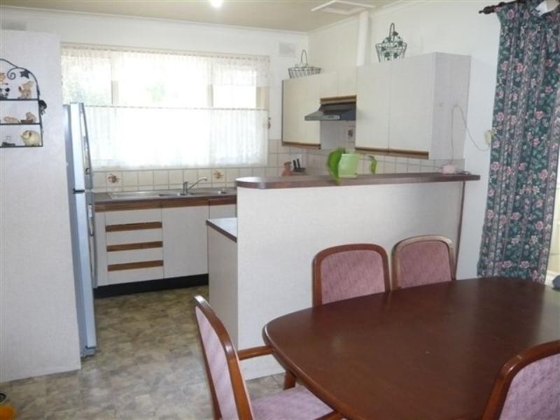 15 Lema Avenue, Fairview Park SA 5126