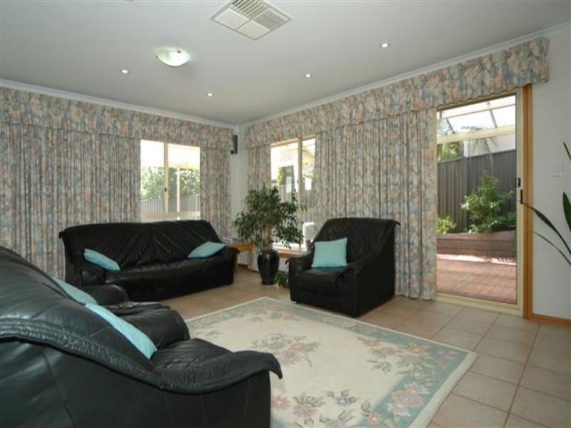 2 Pfitzner Place, Greenwith SA 5125