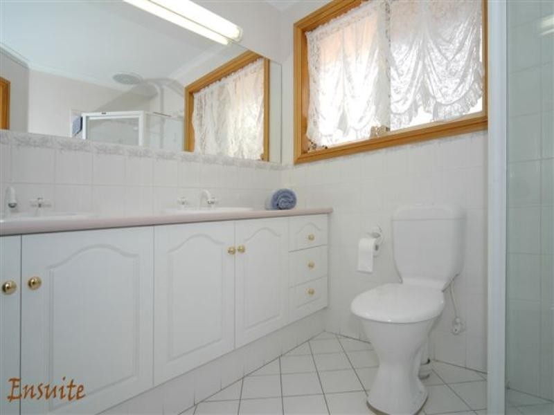 2 Pfitzner Place, Greenwith SA 5125