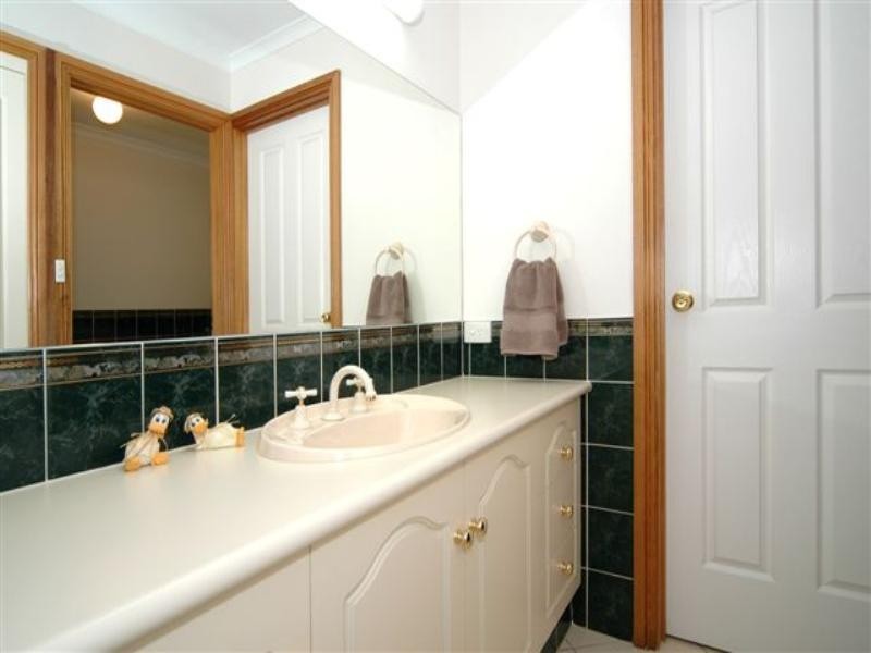 2 Pfitzner Place, Greenwith SA 5125