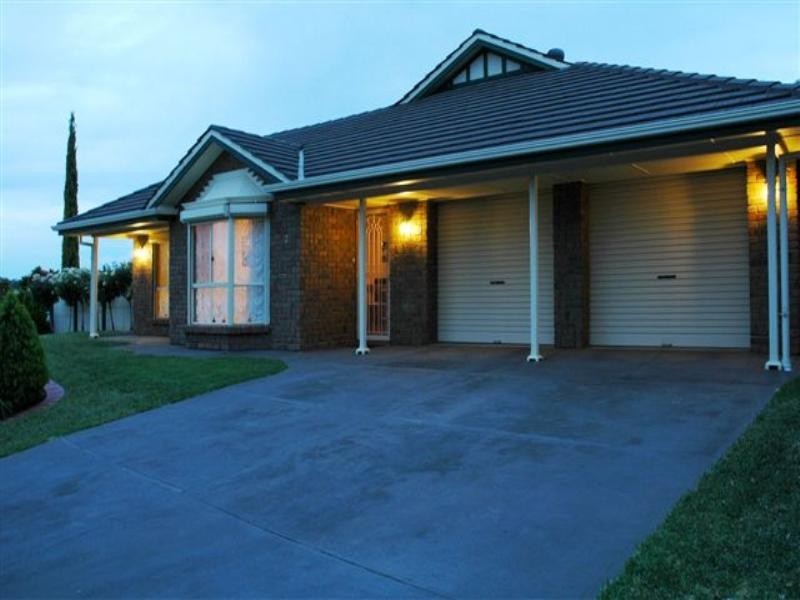 2 Pfitzner Place, Greenwith SA 5125