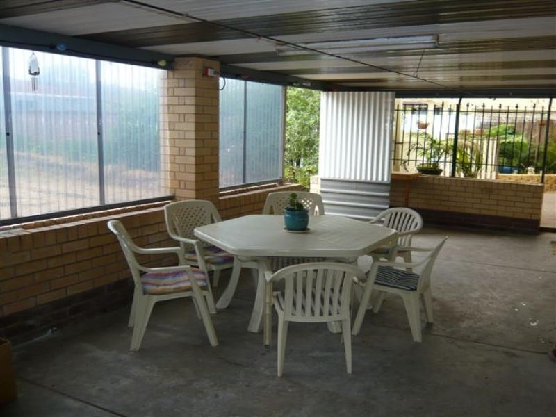 4 Barton Court, St Agnes SA 5097