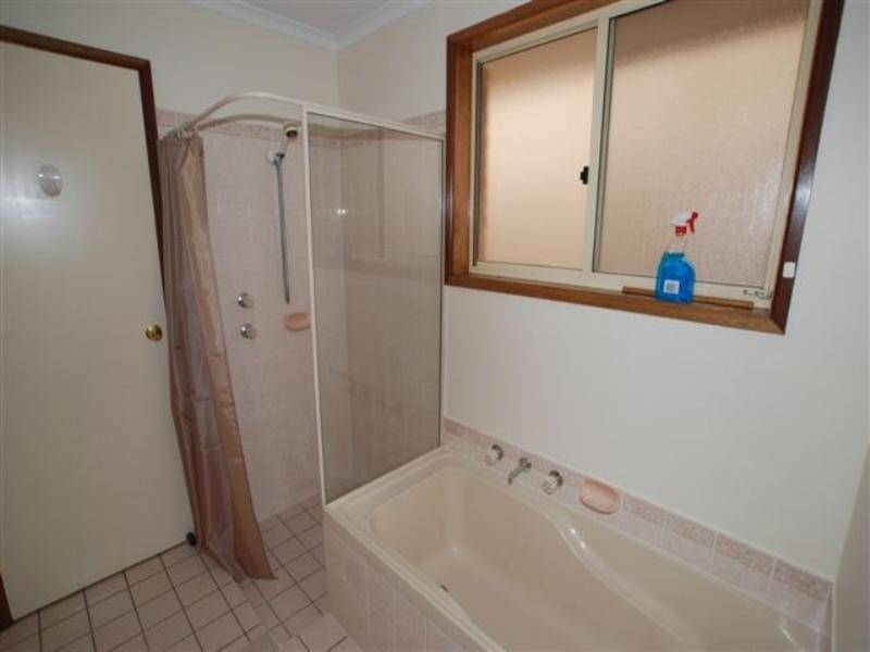 3 Candlebark Grove, Greenwith SA 5125