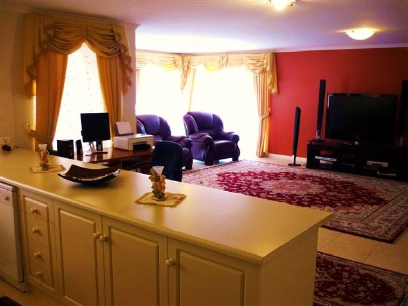 34 Rowe Circuit, Walkley Heights SA 5098