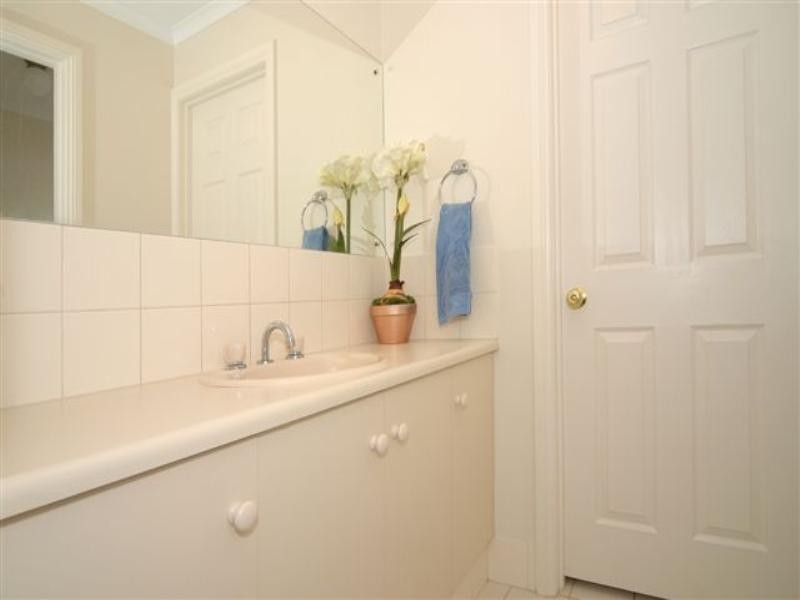 34 Rowe Circuit, Walkley Heights SA 5098