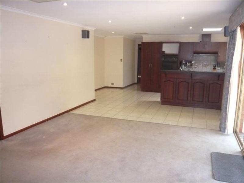 2 Ingham Way, Salisbury Heights SA 5109