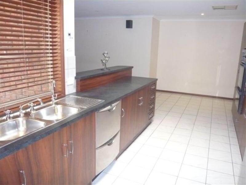 2 Ingham Way, Salisbury Heights SA 5109