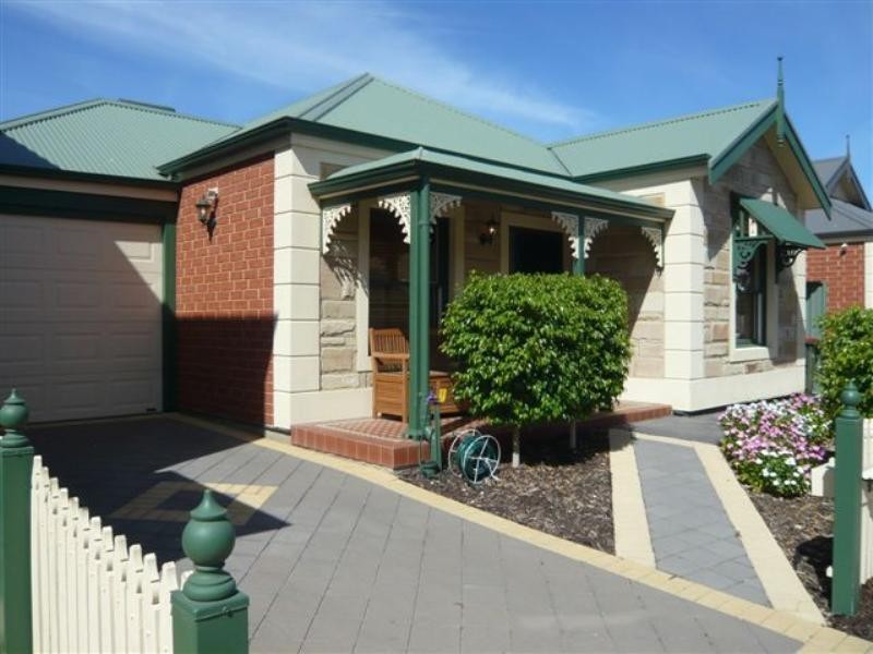 38 Avocet Drive, Mawson Lakes SA 5095