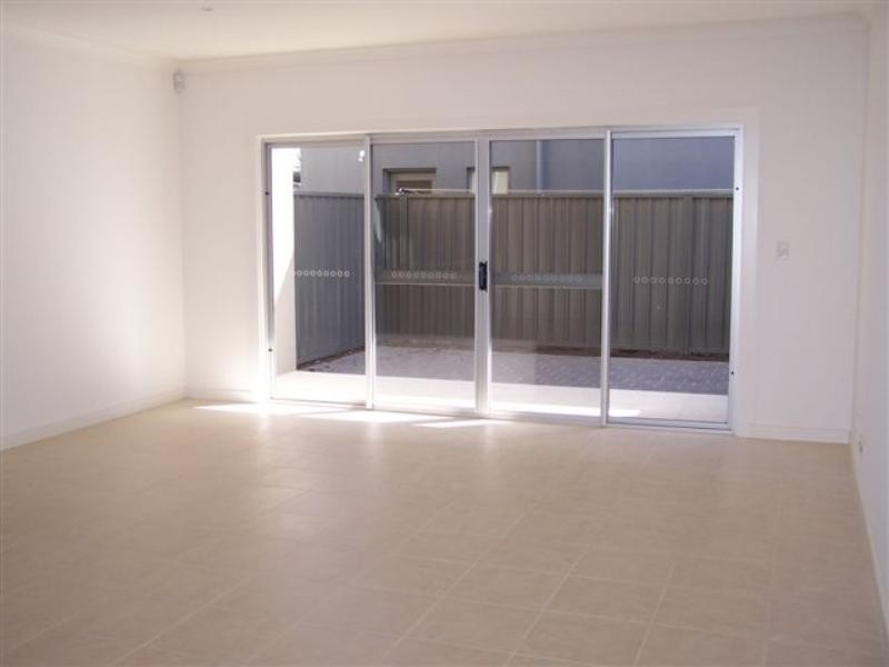 36 Emerald Street, Mawson Lakes SA 5095