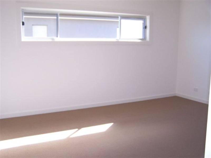 36 Emerald Street, Mawson Lakes SA 5095