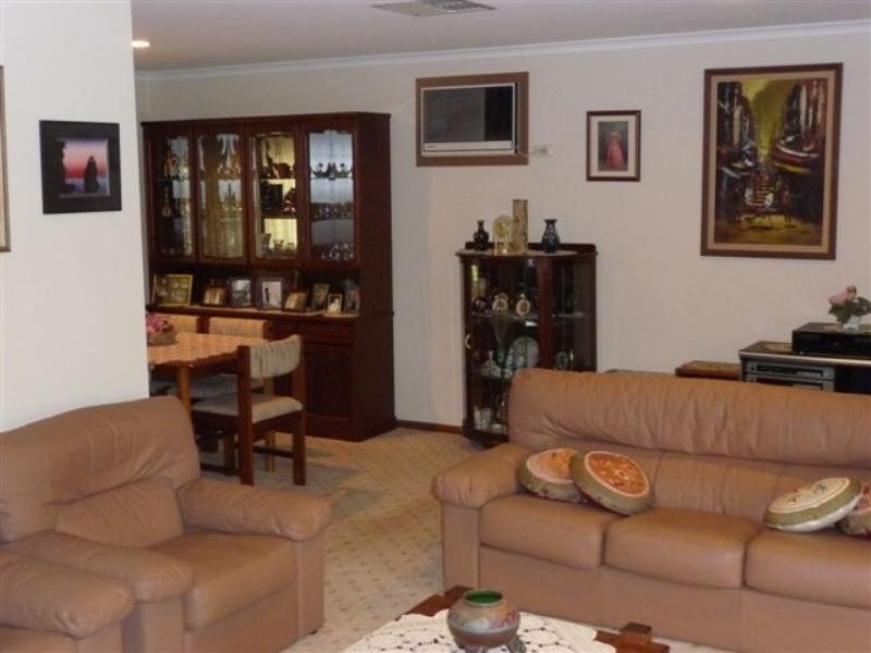 48 Heather Drive, Ridgehaven SA 5097