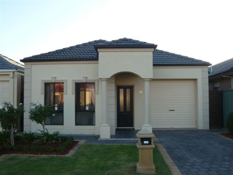 13 Sandpiper Chase, Mawson Lakes SA 5095