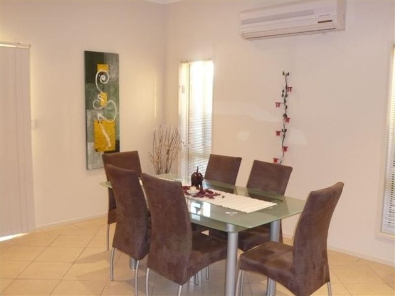 13 Sandpiper Chase, Mawson Lakes SA 5095