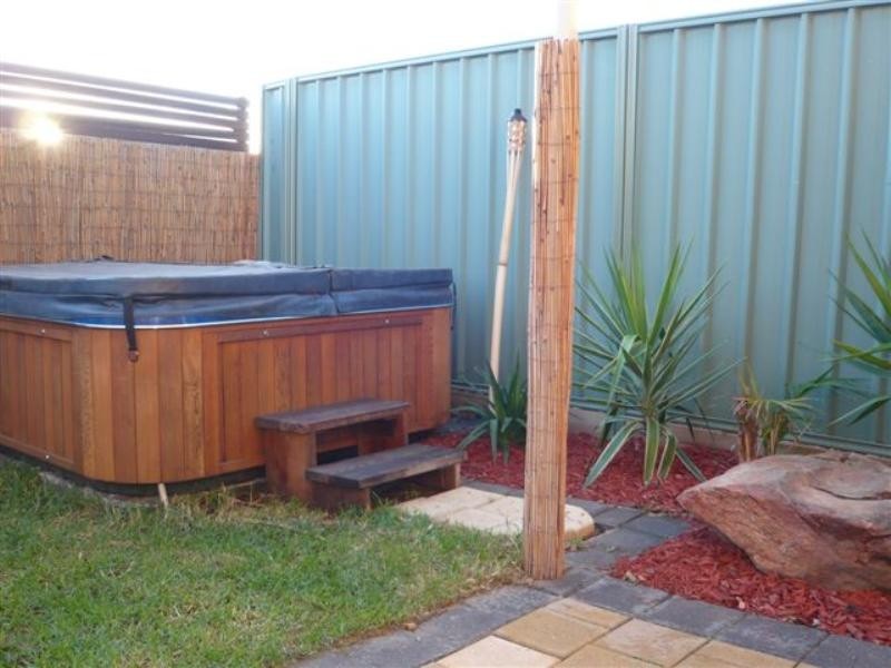 13 Sandpiper Chase, Mawson Lakes SA 5095