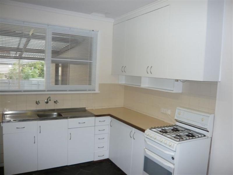 15 Carnarvon Avenue, Redwood Park SA 5097