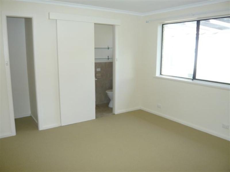 42 Minerva Crescent, Modbury Heights SA 5092