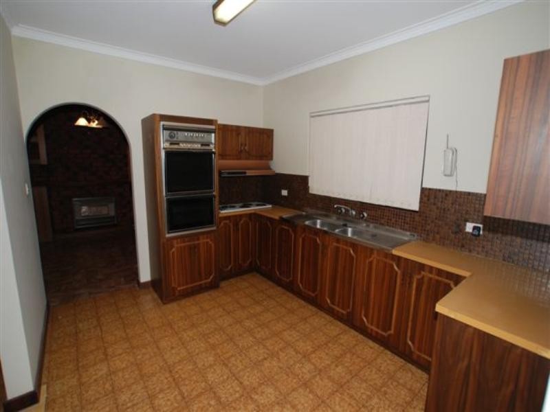 12 Chifley Street, Hope Valley SA 5090